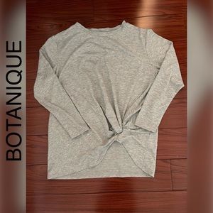 BOTANIQUE Womens Twist Bottom 3/4 Sleeve Shirt